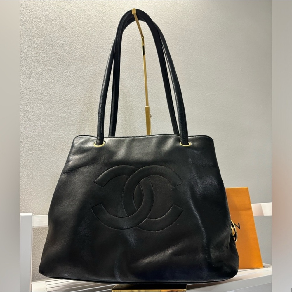 Chanel ✨Black ✨lambskin 💎Leather Tote Bag